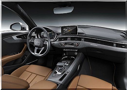 Audi A4: interior