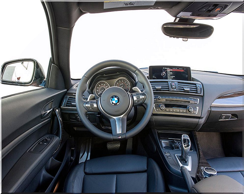 BMW 2 Series: interior