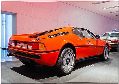 BMW M1: rear