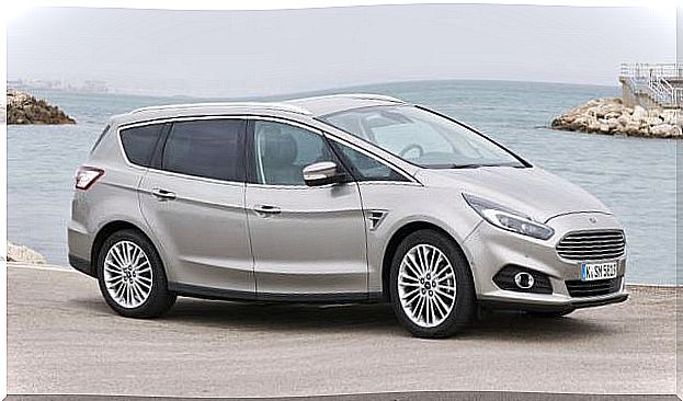 New Ford S-Max.