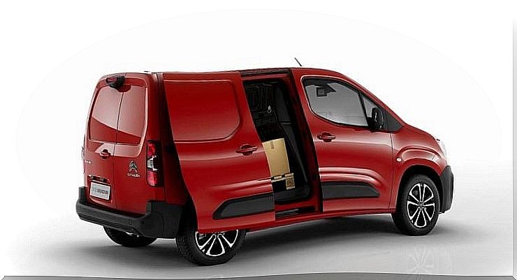 Citroën Berlingo Van 2018 cargo space.