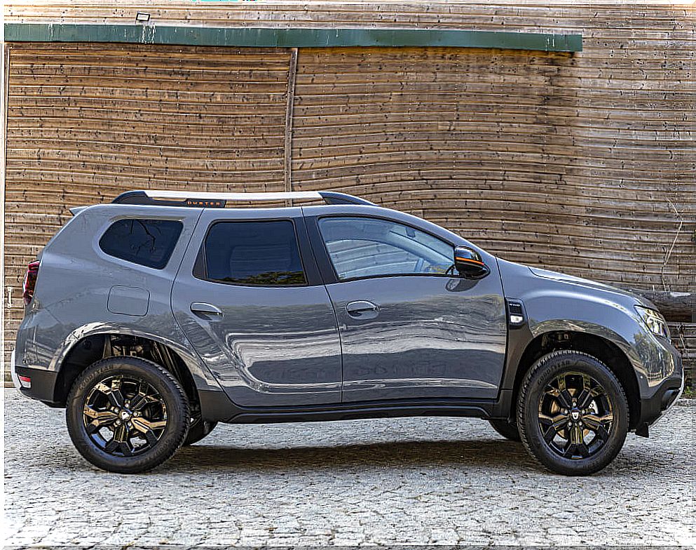 Dacia Duster Extreme: profile.