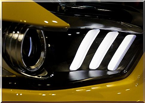 2017 Ford Mustang: LED lights