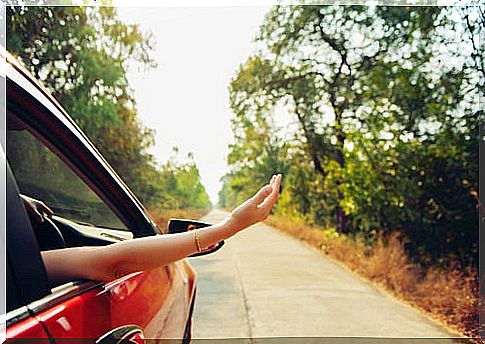 How to enjoy traveling by car