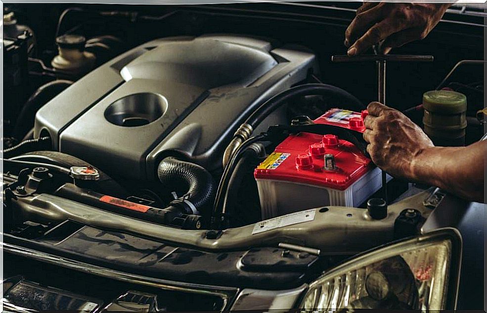 How to extend the life of your car battery?