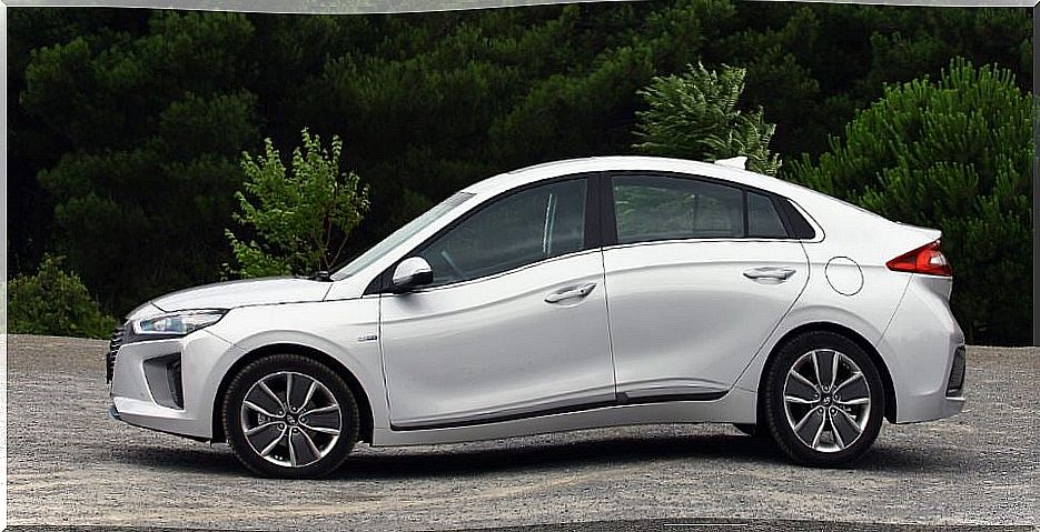 Hyundai Ioniq 2018 new electric hybrid