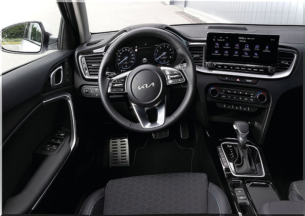 Kia Ceed 2022: interior.