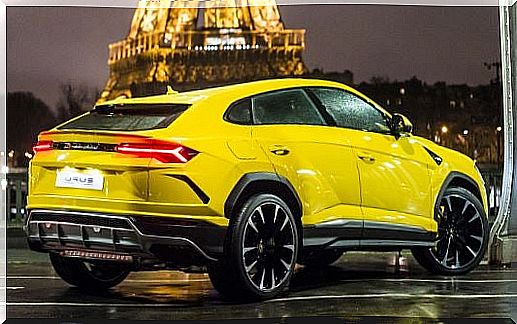 Exterior image of the Lamborghini Urus.