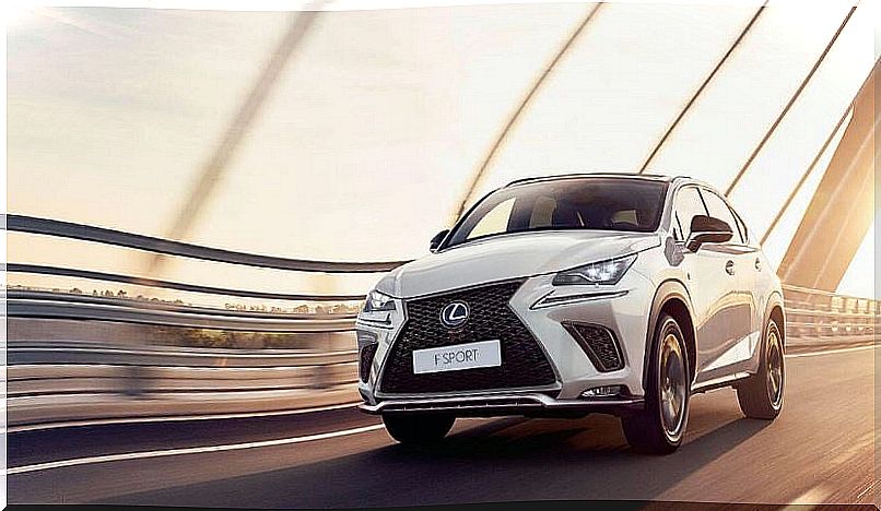 Lexus NX new version 2017 hybrid SUV