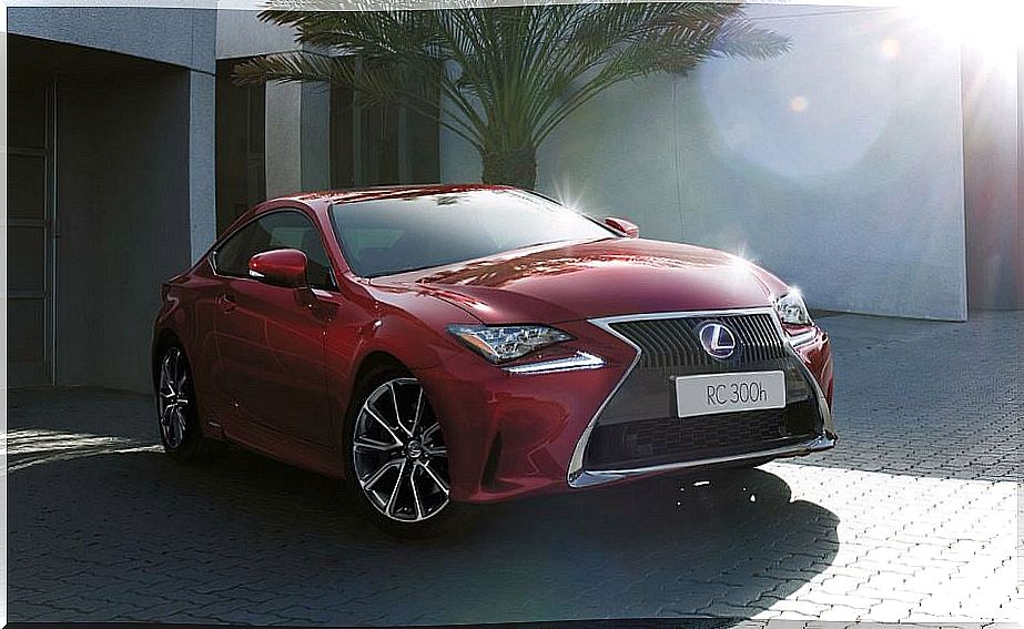 Lexus RC: sportiness and hybrid efficiency