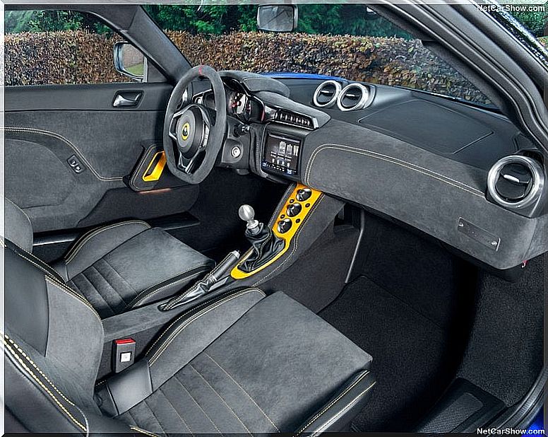 Lotus Evora GT410 Sport: interior