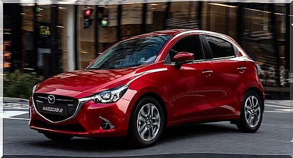 Mazda 2, the little Japanese is renewed