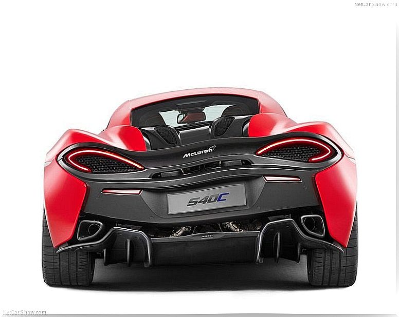 McLaren 540C: rear