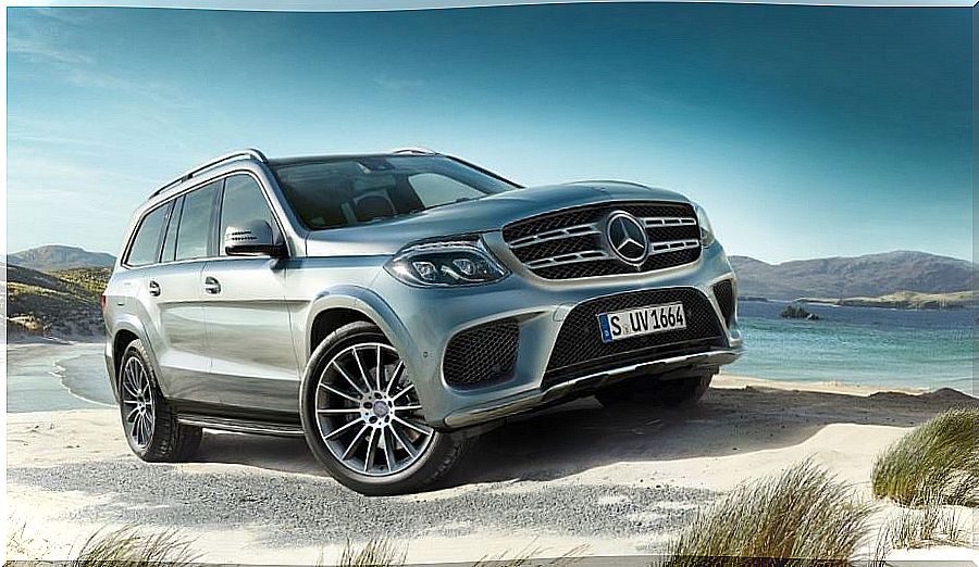 Mercedes GLS, the big guy in the family