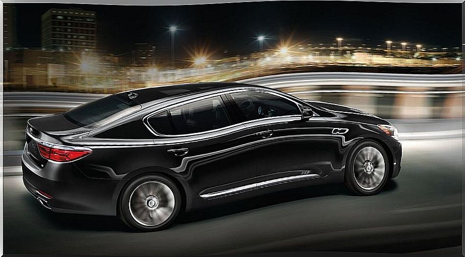 Design of the new Kia K900.