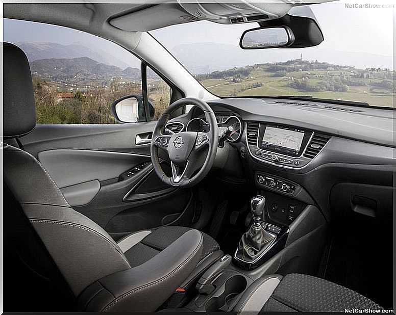 Opel Crossland X: interior