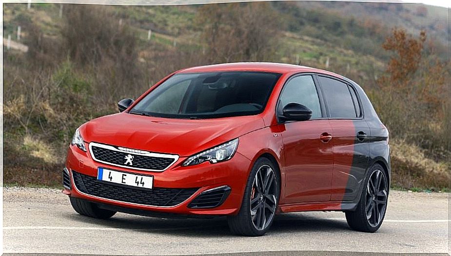 Peugeot 308 GTi with two-color body