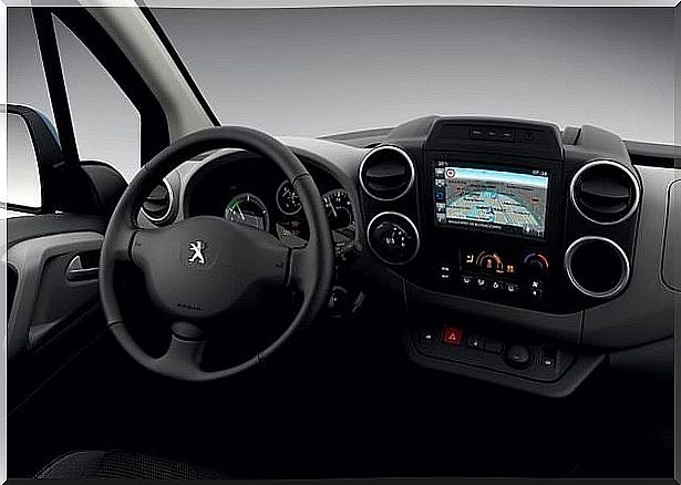 Interior of the Peugeot Partner Tepee Electric.