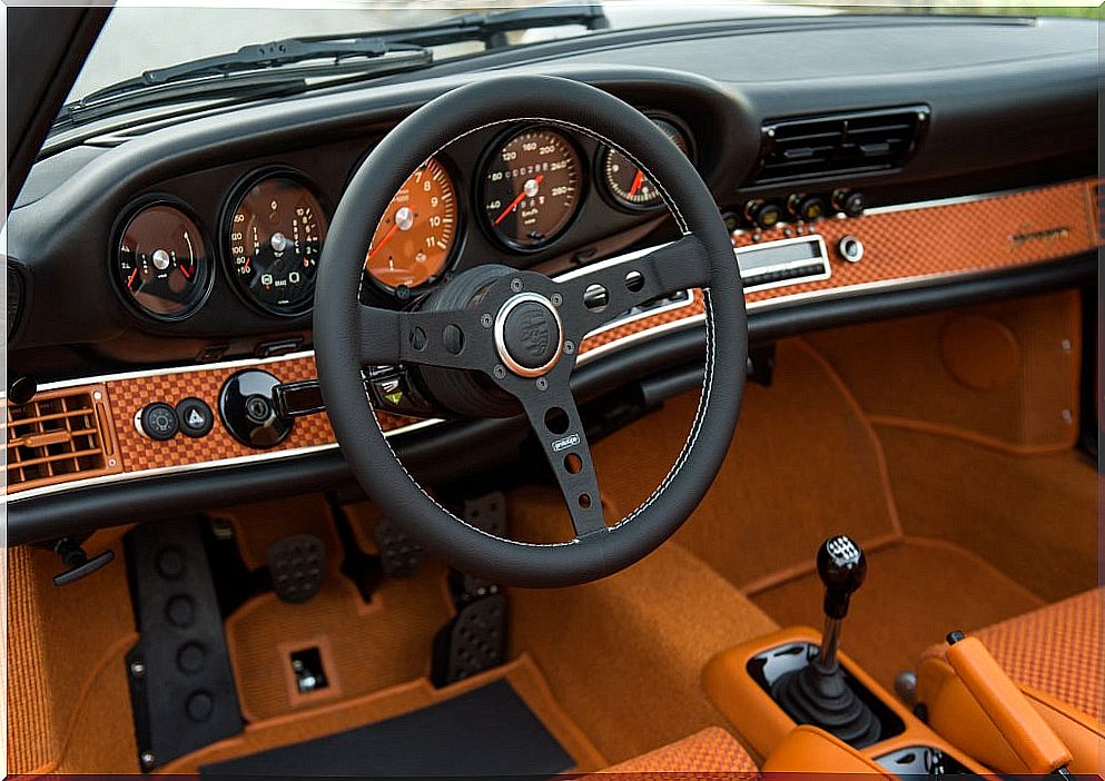 Porsche 911 by Singer: interior