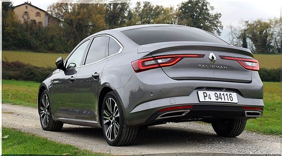 Elegant finish for the rear of the Renault Talisman, French middle class saloon quality price