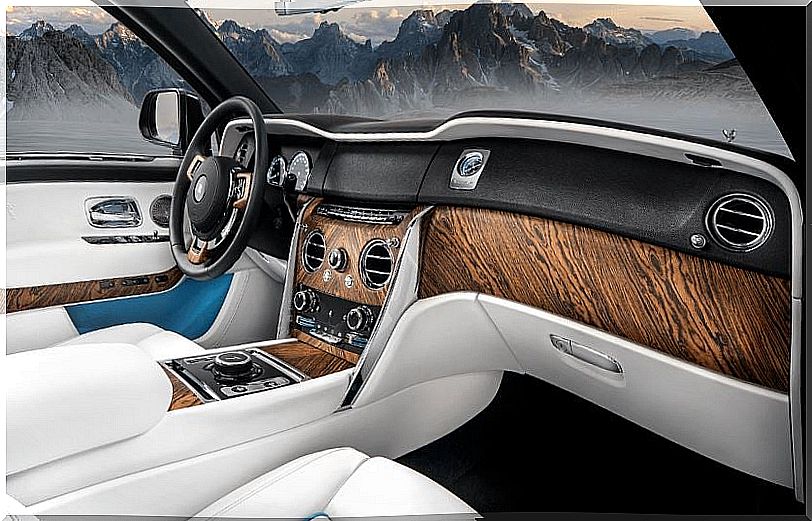 Interior of the Rolls-Royce Cullinan.