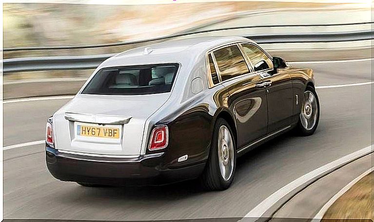 Exterior design of the new 2018 Rolls-Royce Phantom.