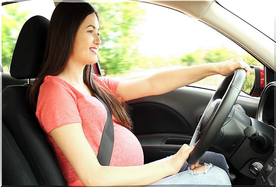 Seat belt use in pregnant women