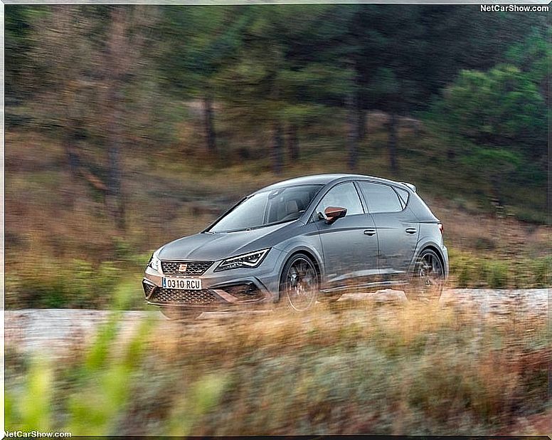 SEAT Leon Cupra R: front