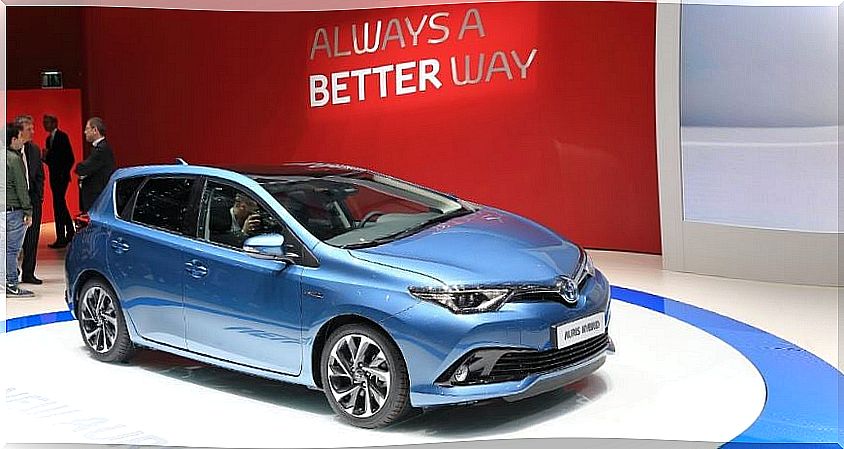 alt = "Toyota Auris 2017"