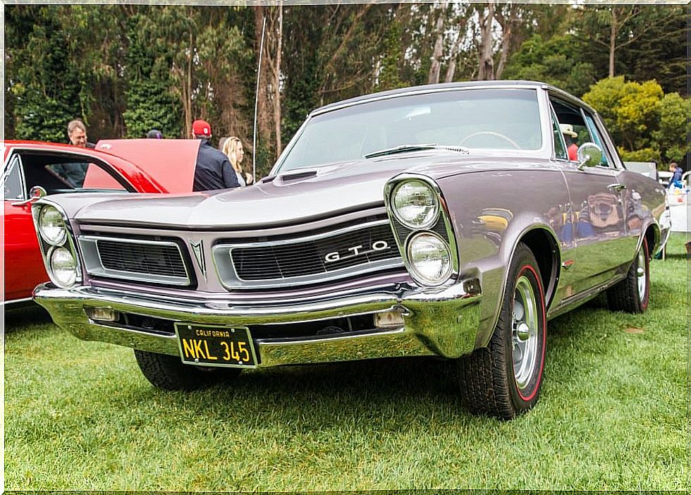 muscle car pontiac.